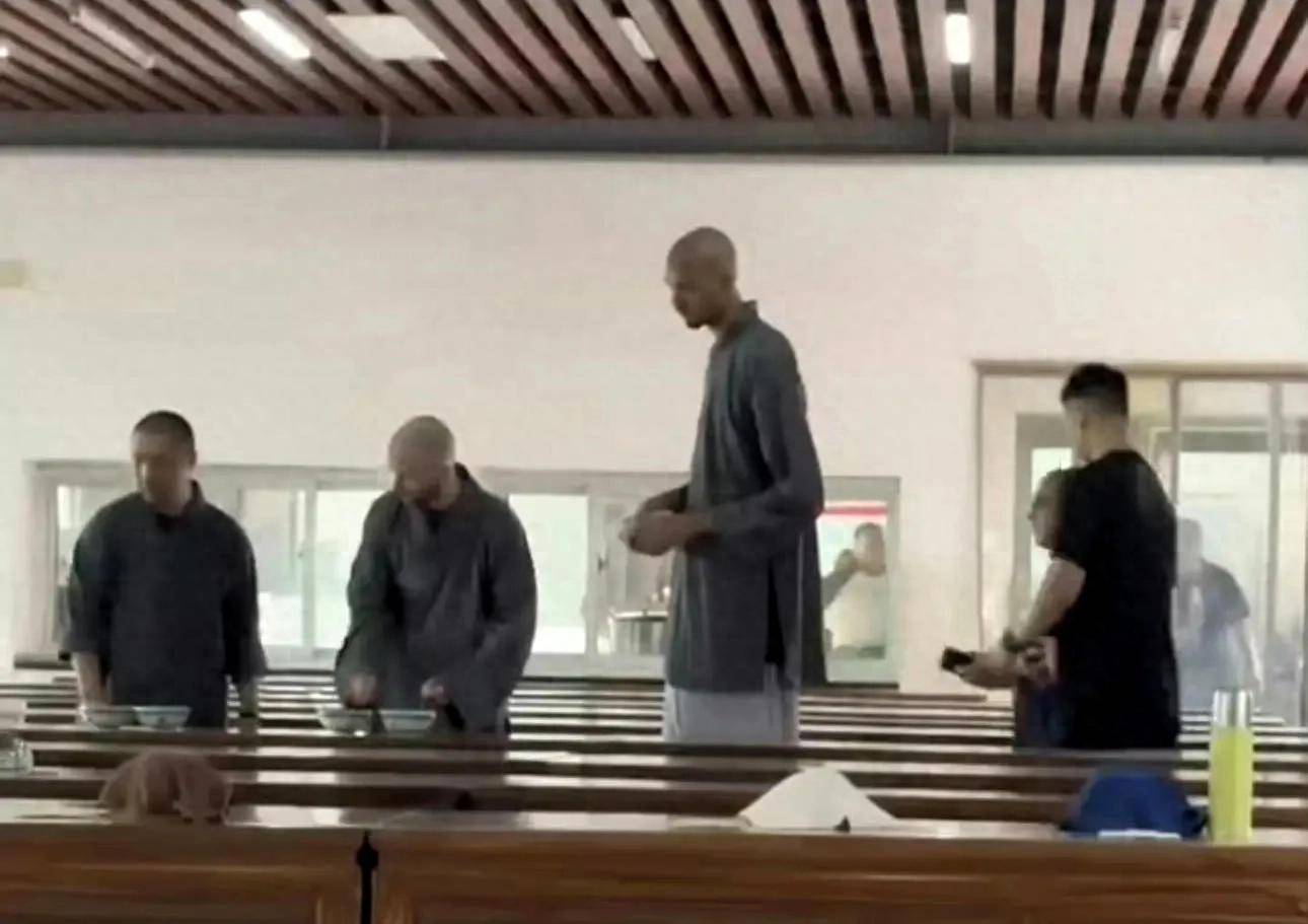 NBA第一“高”僧！一文回顾维克托-文班亚马中国之旅(全国bim毕业设计大赛ppt)