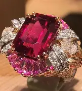 企鹅体育-顶级火力！上港梅开二度战平权健，表现出色(特勤局领导班子名单)